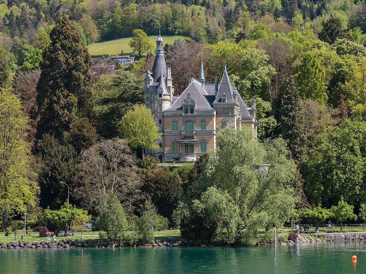 Schloss Hünegg
