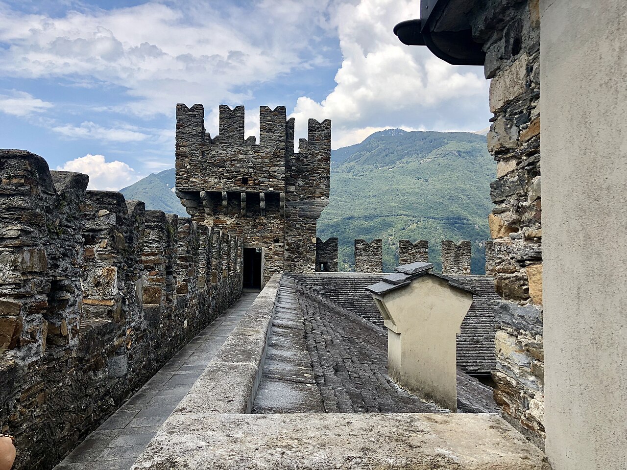 Castello di Sasso Corbaro