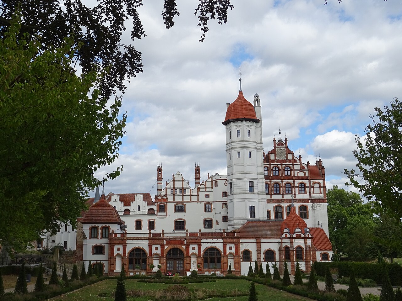 Schloß Basedow