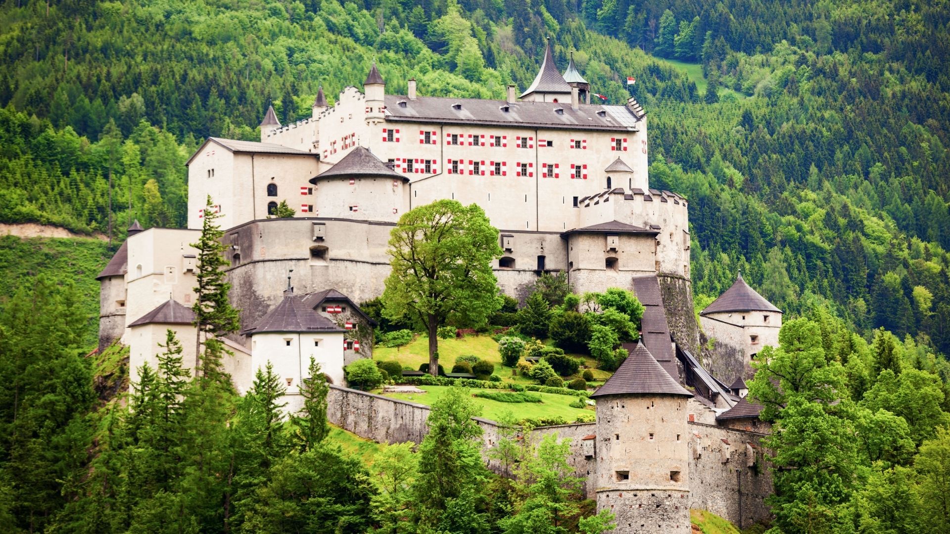 Die 8 schönsten Schlösser in Salzburg